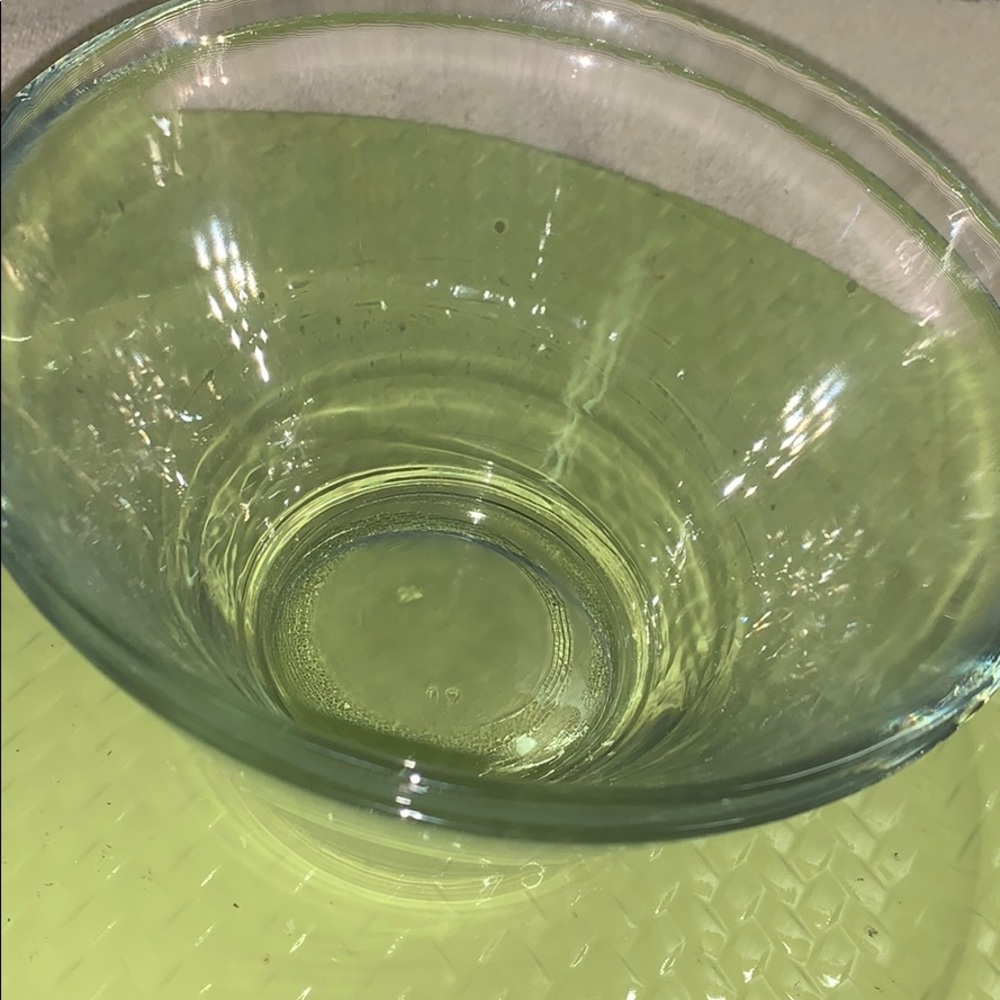 Glass dinnerware set